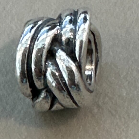 Authentic Pandora Forget Me Not Knot Love Charm - Retired 925 ALE - EUC - Picture 1 of 9